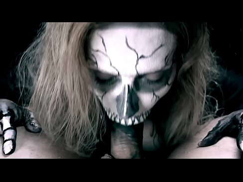 ❤️ Fată demonică sugând pula cu gura ei neagră și înghițind spermă. ❤❌ at ro.hentai-menu.ru ❤
