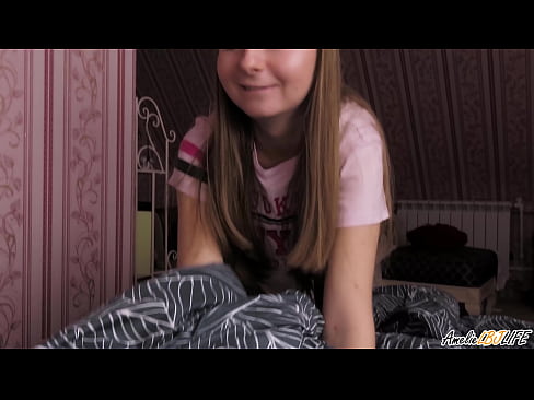 ❤️ Blondina îi suge adânc prietenei ei și primește spermă în gură ❤❌ at ro.hentai-menu.ru ❤